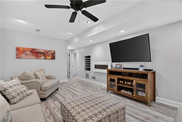 17872 Cody Street, Overland Park, KS 66221