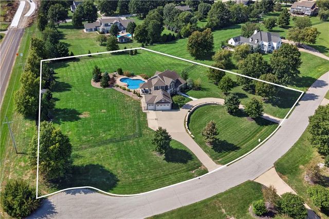 17872 Cody Street, Overland Park, KS 66221