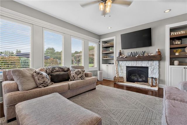 17872 Cody Street, Overland Park, KS 66221