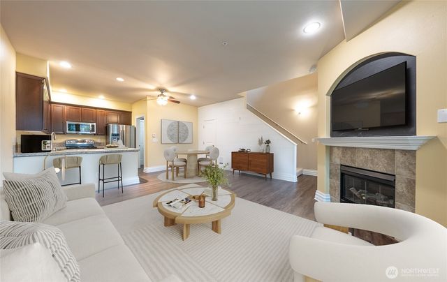 12420 172nd Street E #AA102, Puyallup, WA 98374