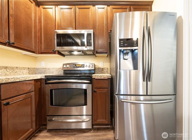 12420 172nd Street E #AA102, Puyallup, WA 98374