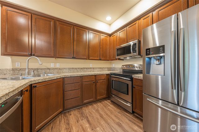 12420 172nd Street E #AA102, Puyallup, WA 98374