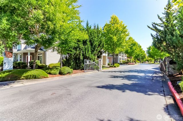 12420 172nd Street E #AA102, Puyallup, WA 98374