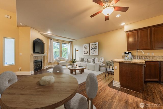 12420 172nd Street E #AA102, Puyallup, WA 98374