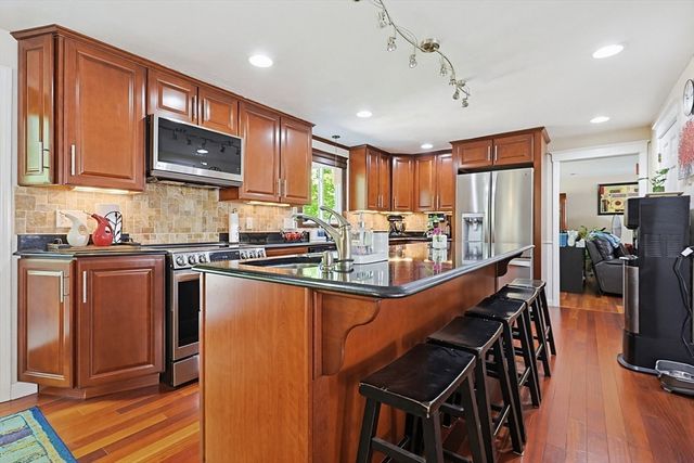 271 Cliff Drive, North Attleboro, MA 02760