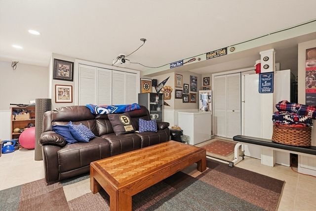 271 Cliff Drive, North Attleboro, MA 02760