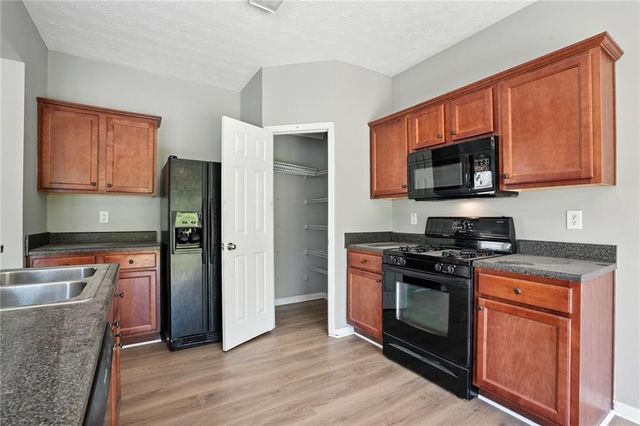 922 Gardenia Curve, Canton, GA 30114