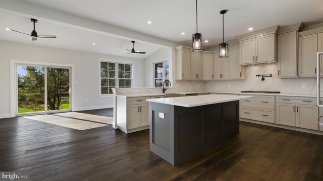 2550 RICKERT RD, Perkasie, PA 18944