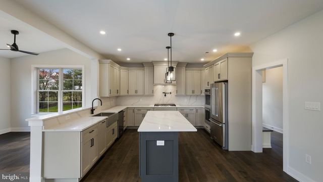 2550 RICKERT RD, Perkasie, PA 18944