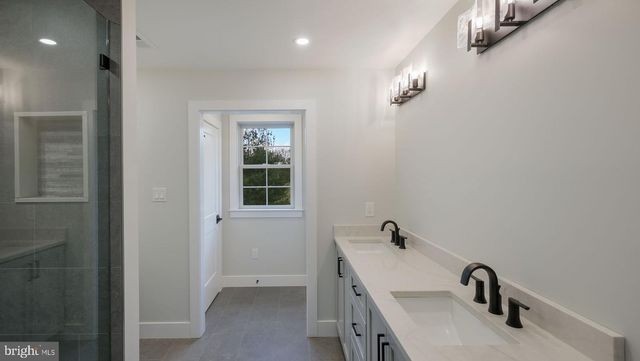 2550 RICKERT RD, Perkasie, PA 18944