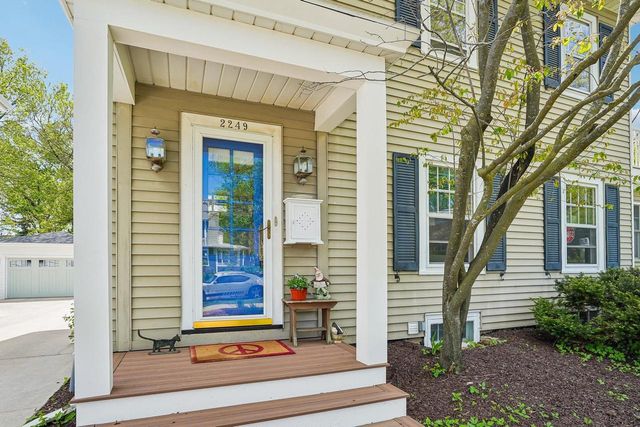 2249 Eton Ridge, Madison, WI 53726