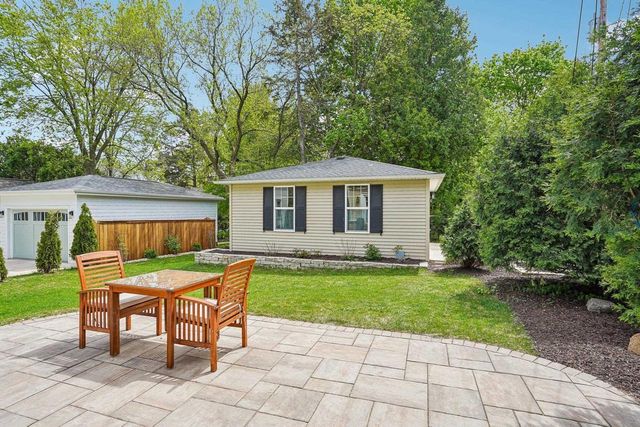 2249 Eton Ridge, Madison, WI 53726