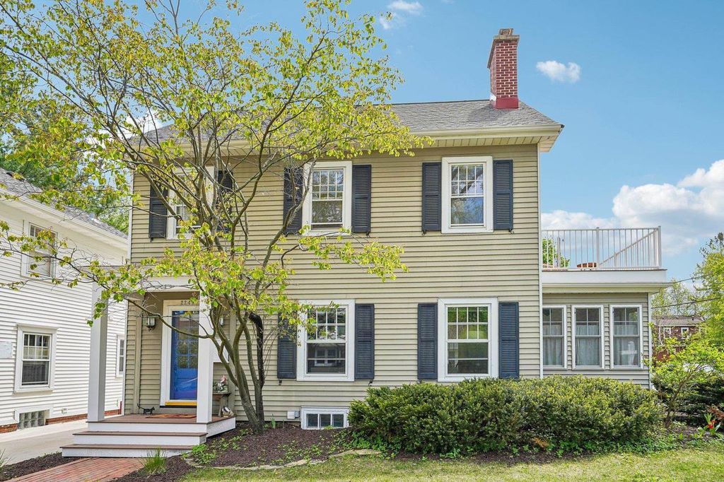 2249 Eton Ridge, Madison, WI 53726