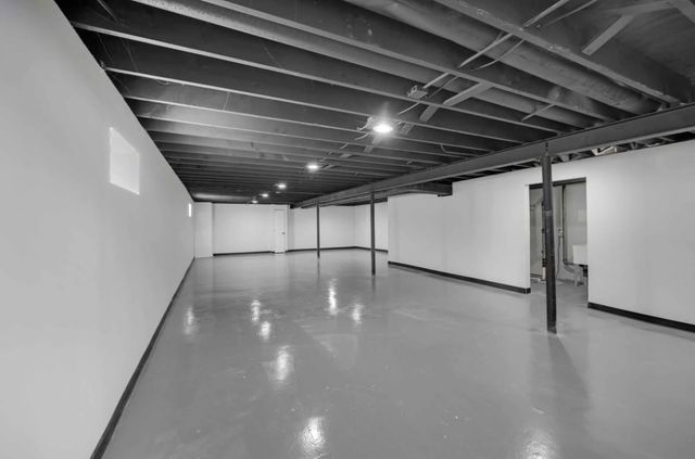 13921 S Manistee Avenue, Burnham, IL 60633