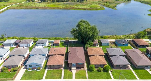 13921 S Manistee Avenue, Burnham, IL 60633