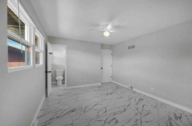 13921 S Manistee Avenue, Burnham, IL 60633