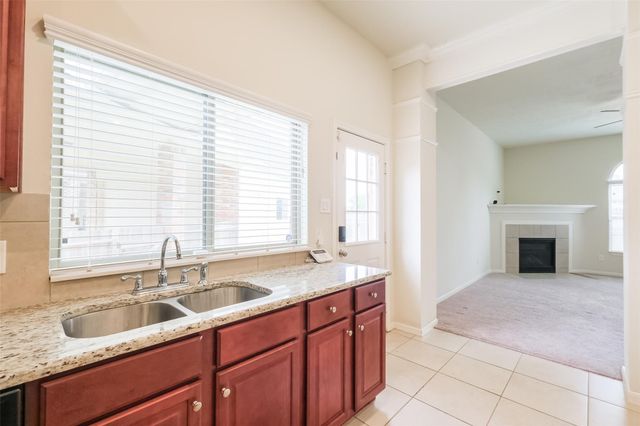 6811 Gonzales Point, Manvel, TX 77578