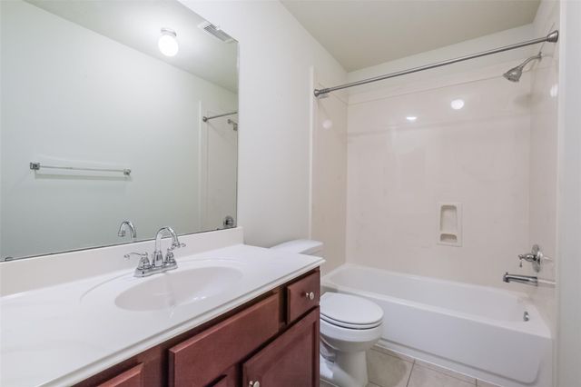 6811 Gonzales Point, Manvel, TX 77578