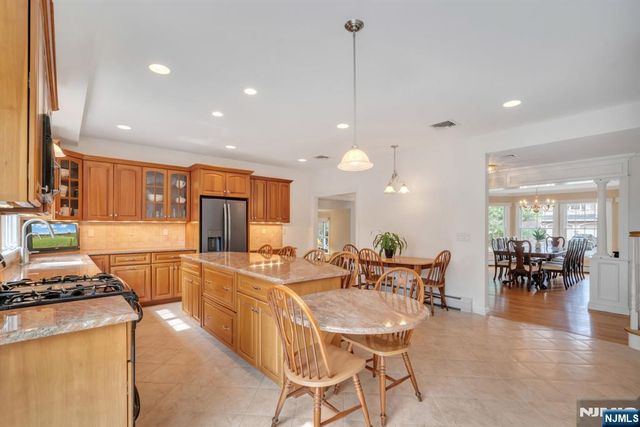 296 Birch Parkway, Wyckoff, NJ 07481