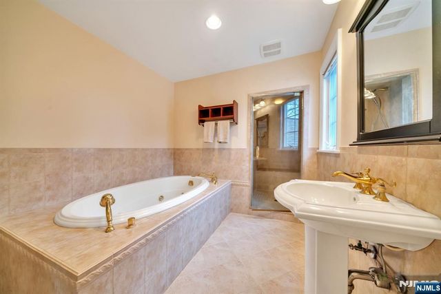 296 Birch Parkway, Wyckoff, NJ 07481