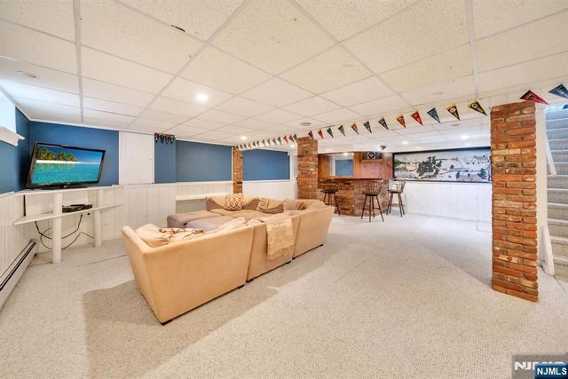 296 Birch Parkway, Wyckoff, NJ 07481