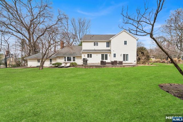 296 Birch Parkway, Wyckoff, NJ 07481