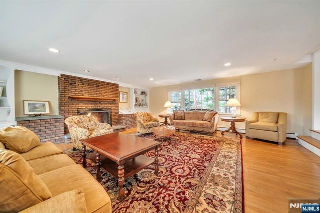 296 Birch Parkway, Wyckoff, NJ 07481