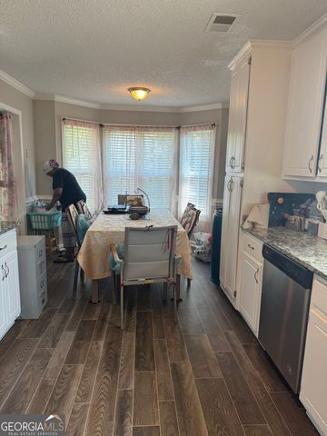 10381 Commons Crossing, Jonesboro, GA 30238