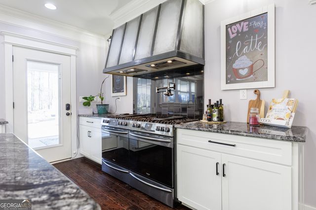 219 Buck Griffis Road, Homerville, GA 31634