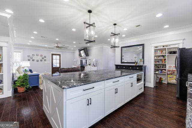 219 Buck Griffis Road, Homerville, GA 31634