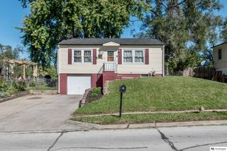 2402 Emiline Street, Bellevue, NE 68147