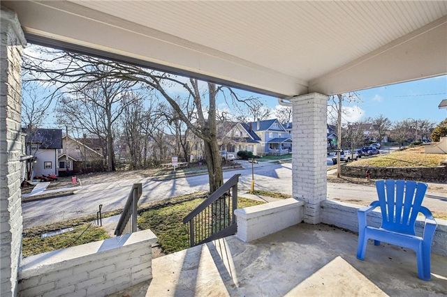 1400 E 28 Street, Kansas City, MO 64109