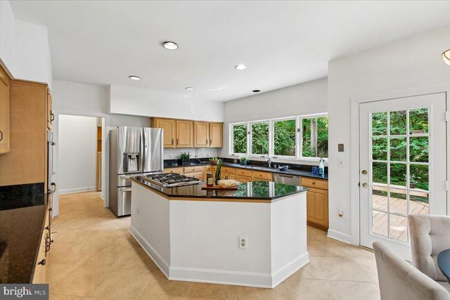 309 SPRINGWOOD CT NE, Vienna, VA 22180