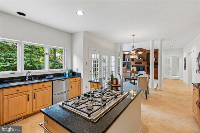 309 SPRINGWOOD CT NE, Vienna, VA 22180