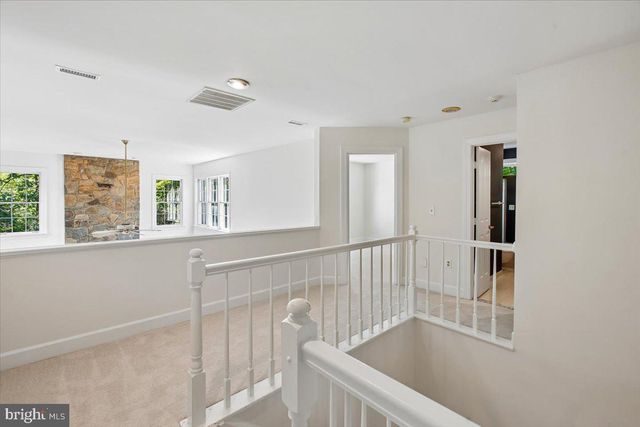 309 SPRINGWOOD CT NE, Vienna, VA 22180