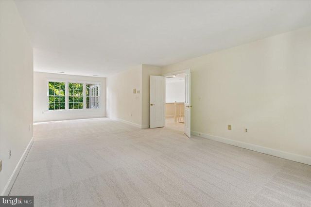 309 SPRINGWOOD CT NE, Vienna, VA 22180