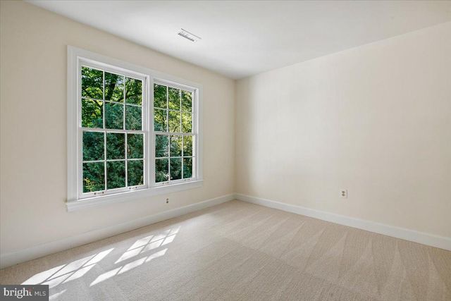 309 SPRINGWOOD CT NE, Vienna, VA 22180