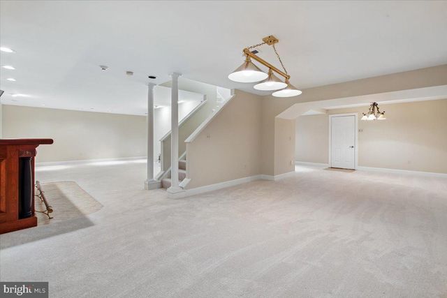 309 SPRINGWOOD CT NE, Vienna, VA 22180