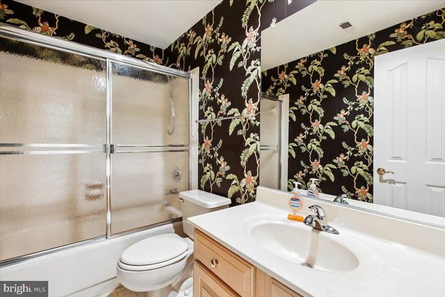 309 SPRINGWOOD CT NE, Vienna, VA 22180