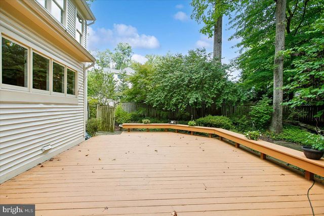 309 SPRINGWOOD CT NE, Vienna, VA 22180