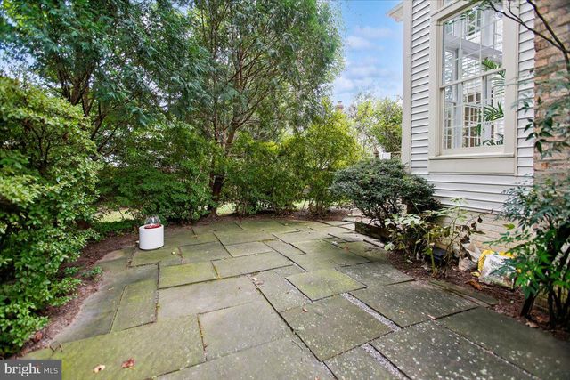 309 SPRINGWOOD CT NE, Vienna, VA 22180