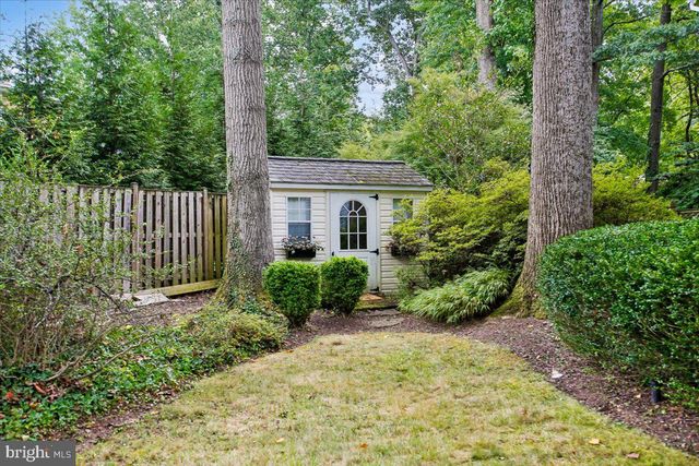 309 SPRINGWOOD CT NE, Vienna, VA 22180