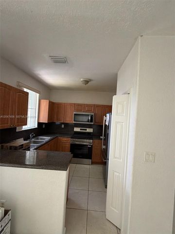 2432 SE 14th Ave 277, Homestead, FL 33035