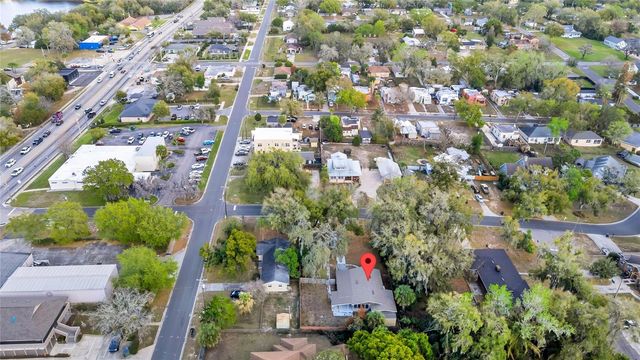 1244 LAKE AVENUE, Clermont, FL 34711