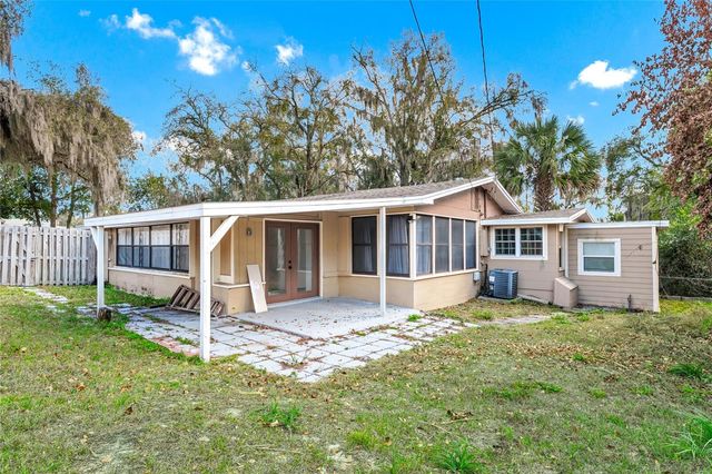 1244 LAKE AVENUE, Clermont, FL 34711