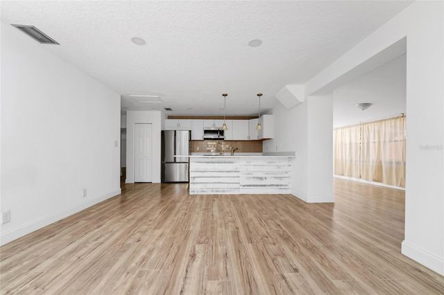 1244 LAKE AVENUE, Clermont, FL 34711