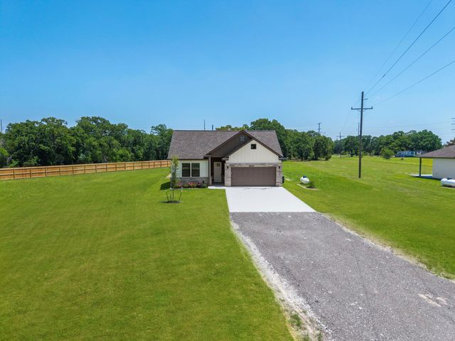 5074 County Road 128, Iola, TX 77861