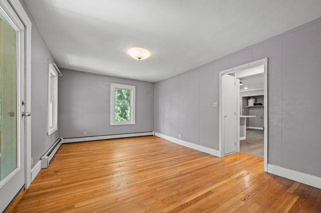 52 Forest Park Rd, Woburn, MA 01801