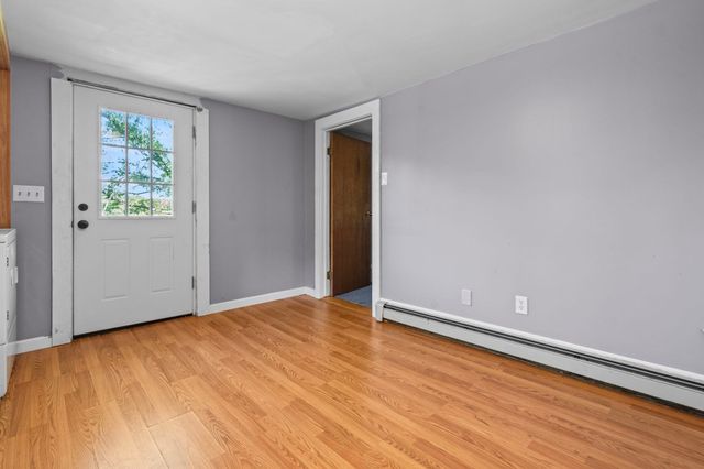 52 Forest Park Rd, Woburn, MA 01801