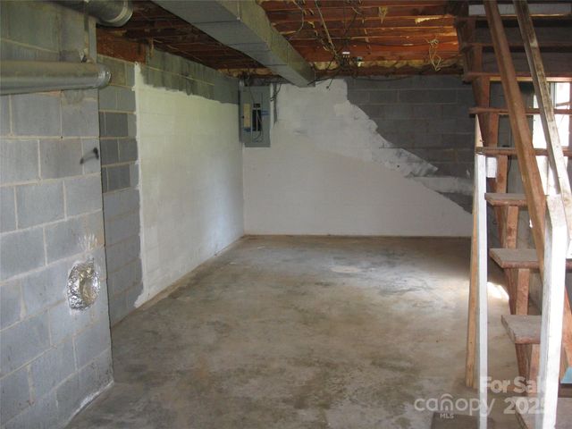 214 Palmer Street, Lenoir, NC 28645